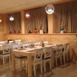 Pizzeria Novo inside