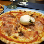Pizzeria Novo food