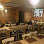 Pizzeria Novo inside