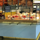 Gusto inside