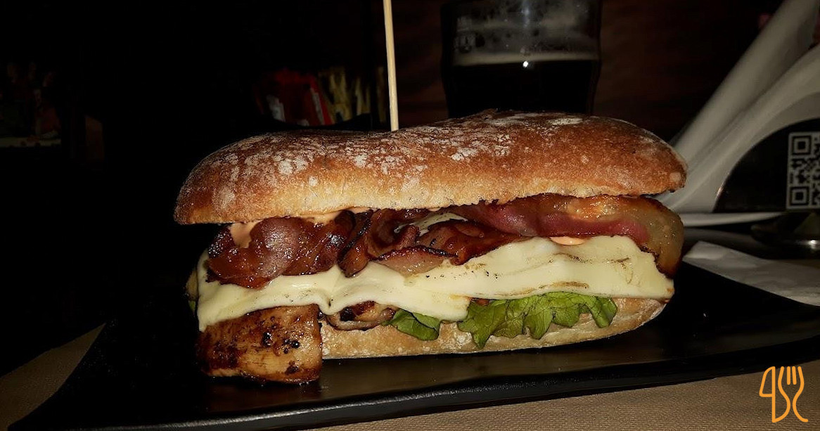 Central Pub Comida