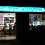Gelateria Nevelatte outside
