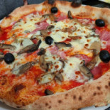 Il Cuore Della Pizza Nourriture
