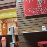 Pizzeria Leader Exterior