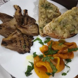 Aluchianu Nourriture
