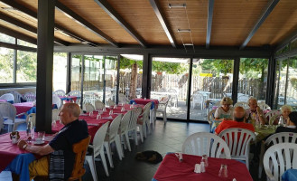 L'oasi Pizzeria inside
