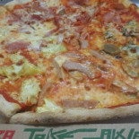 Pizza In Piazza food