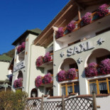 Saxl Exterior