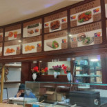 Gondal Kebab Ham Burger Dentro