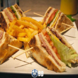 Bulldozer Pub food