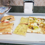 Punto Pizza food
