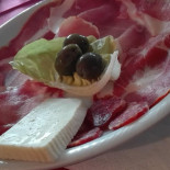 Iole Nourriture