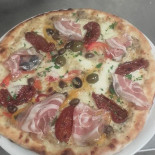 Pizzeria La Coppia food