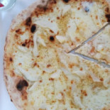 Pizzeria La Chicca food