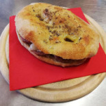 Stuzzi-pizza Robbio food