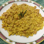 L'oasi Pizzeria Risotteria Comida