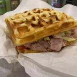 Swee Cornetti Store food