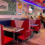 Cadilac American Diner Fossalta Di Portogruaro À l'intérieur