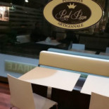 Real Pizza Pizzeria À l'intérieur
