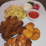 Reini's Bistro Comida