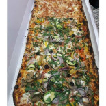 Mega Pizzeria Di Singh Hardev Nourriture