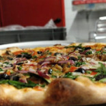 Mega Pizzeria Di Singh Hardev Nourriture