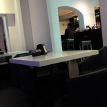 Deja Vu Lounge Dentro