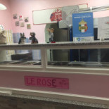 Pizzeria Le Rose outside