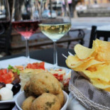 Ai Portici food