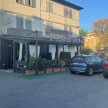 Paraky Exterior