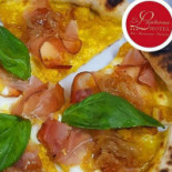 La Lanterna Pizzeria food