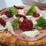 La Lanterna Pizzeria food
