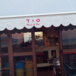 T&o Pizza Exterior