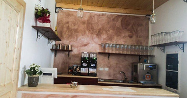Osteria L'antico Granaio inside