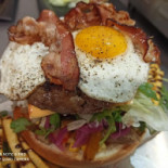 Zona 30 Beer ‘n’ Grill food