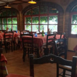 Pizzeria L'usignolo inside