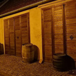 Rustikal outside