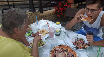 Exit Pub Birreria food