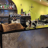 Osteria La Cantinetta inside