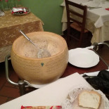 La Buta inside