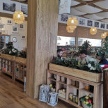 Bar Ristorante Affittacamere Passo Durone inside