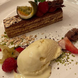 Schlosswirt Forst Comida