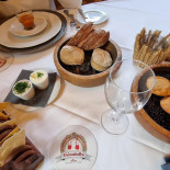 Schlosswirt Forst Bebida