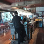 Viesnica Un Restorans Aparjods Dentro