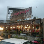 High Burger Esterno