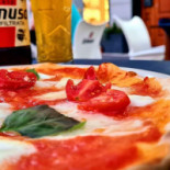 Pizzeria La Torre Comida