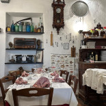Trattoria E' Taggejne Di Mohamed Samir inside