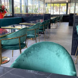 Sushi Royal outside
