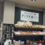 Panificio Pasticceria Perrone Di Perrone Sergio E C. À l'intérieur