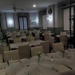 Pizzeria La Lampara Dongo inside